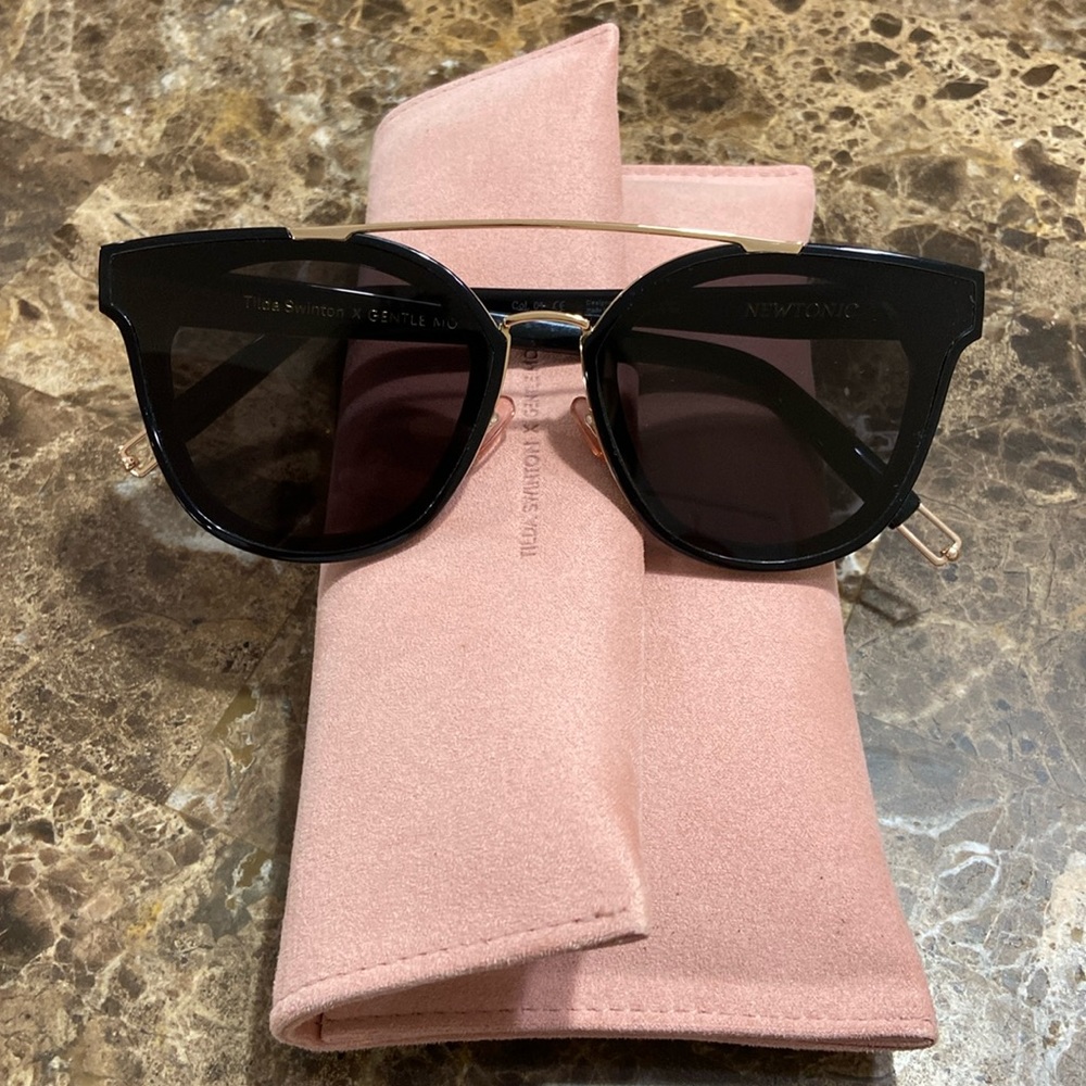 Tilda Swinton x Gentle Monster’s sunglasses: perfect condition, size 64-15-162.
